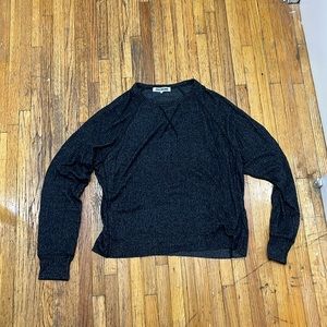 Long sleeve gray top